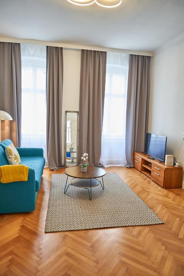 Renovated & Cozy - Close To Museumsquartier Apartament
